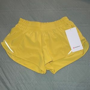 NWT Lululemon Hotty Hot Shorts 2.5 inseam